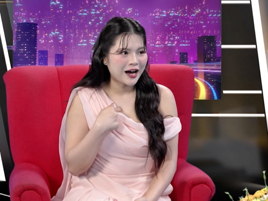 'Người đẹp bản lĩnh' Giáng Ngọc biết yêu năm 18 tuổi, tuyên bố 'cho vàng cũng không dám làm lại'