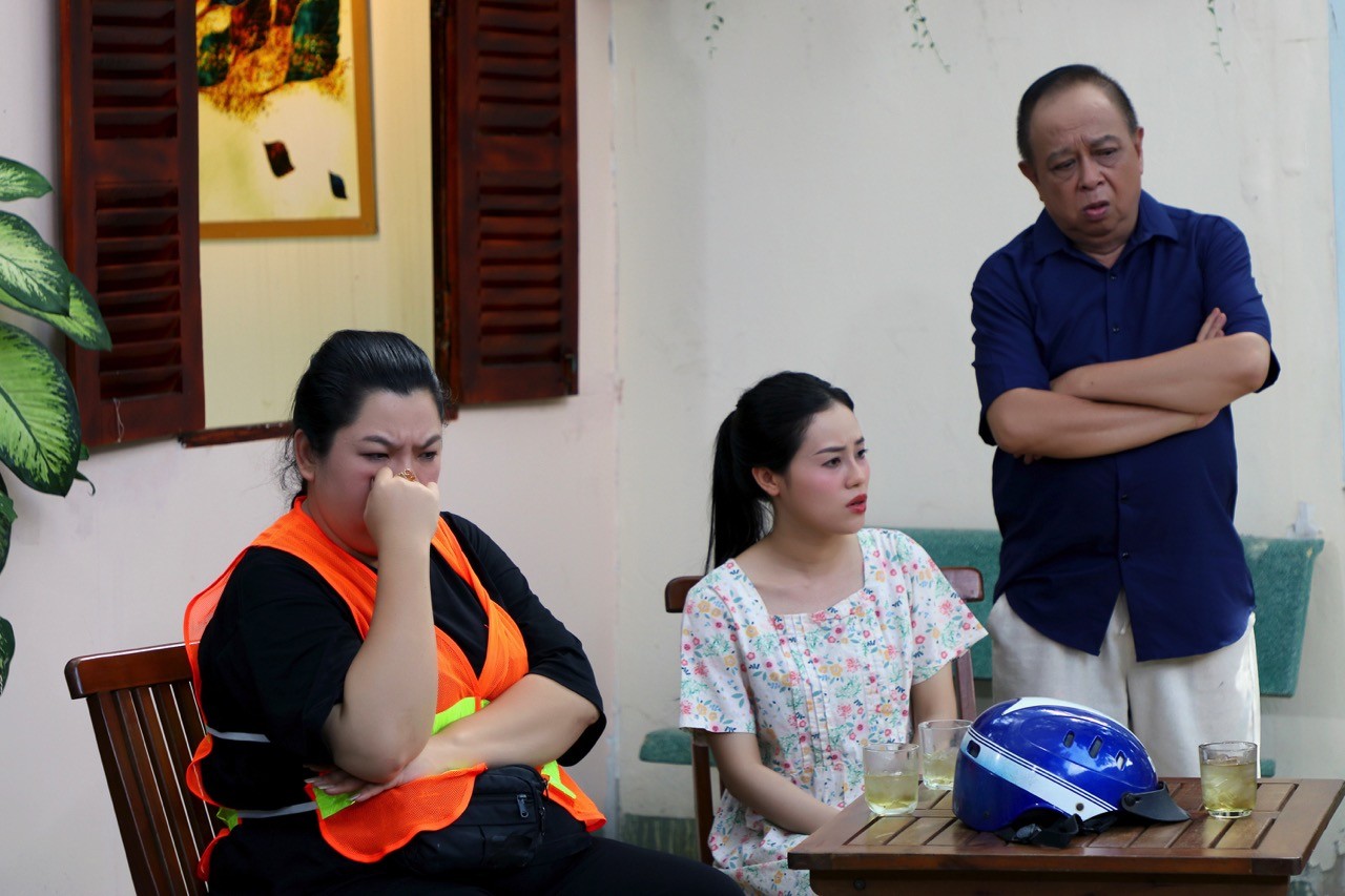 'Xóm trọ Thanh Xuân': Nghe tin sốt đất, Tiểu Bảo Quốc vội tăng giá cho thuê trọ khiến cư dân bất bình