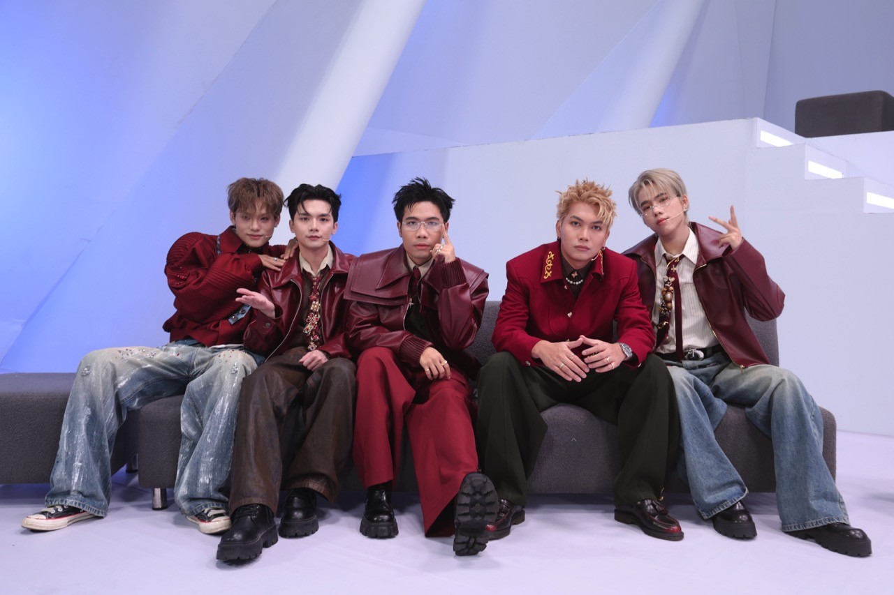 'Anh trai 'Say Hi' 2025' tập 10: Anh trai Hustlang Robber khiến MC Trấn Thành 'bật ngửa' vì giao diện mới