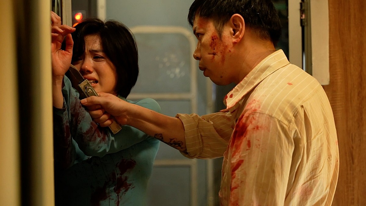 Thái Hòa lột xác ấn tượng với vai phản diện trong 'Tử chiến trên không'