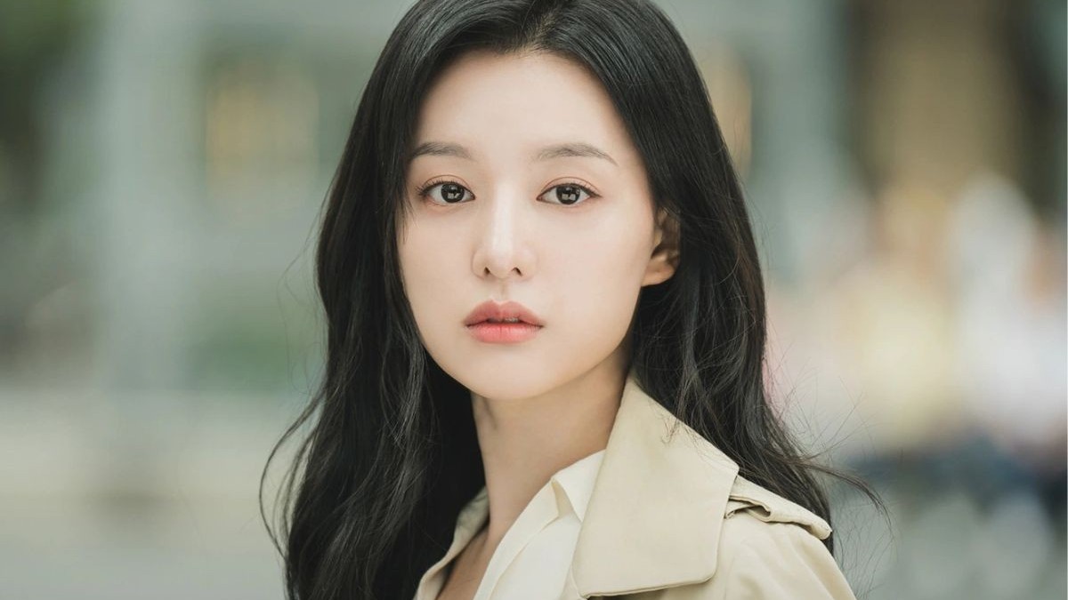 Kim Ji Won hóa bác sĩ thiên tài trong phim y khoa mới