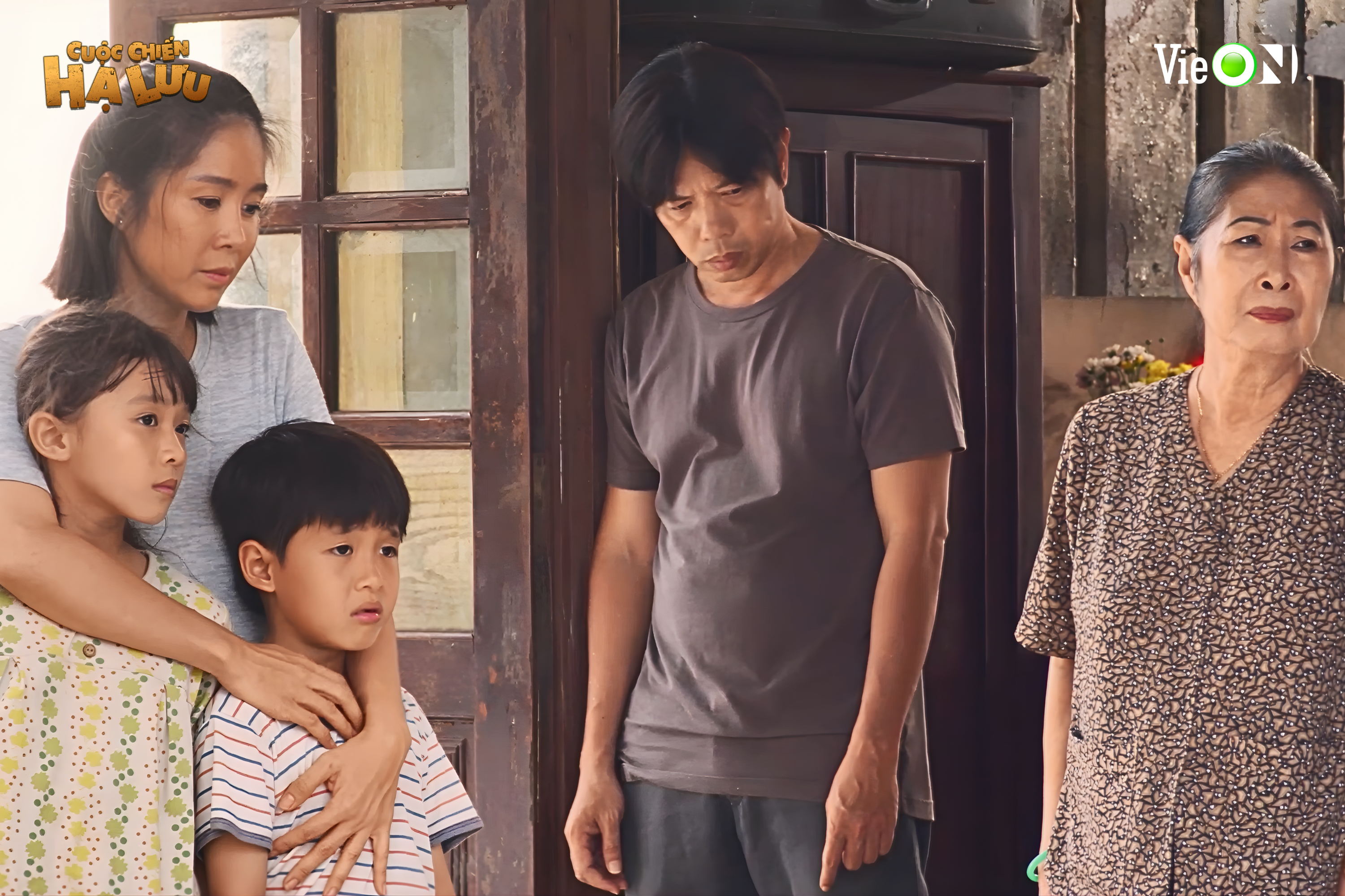 'Cuộc chiến hạ lưu' của Thái Hòa đạt 180 triệu view, đứng Top 2 BXH thảo luận