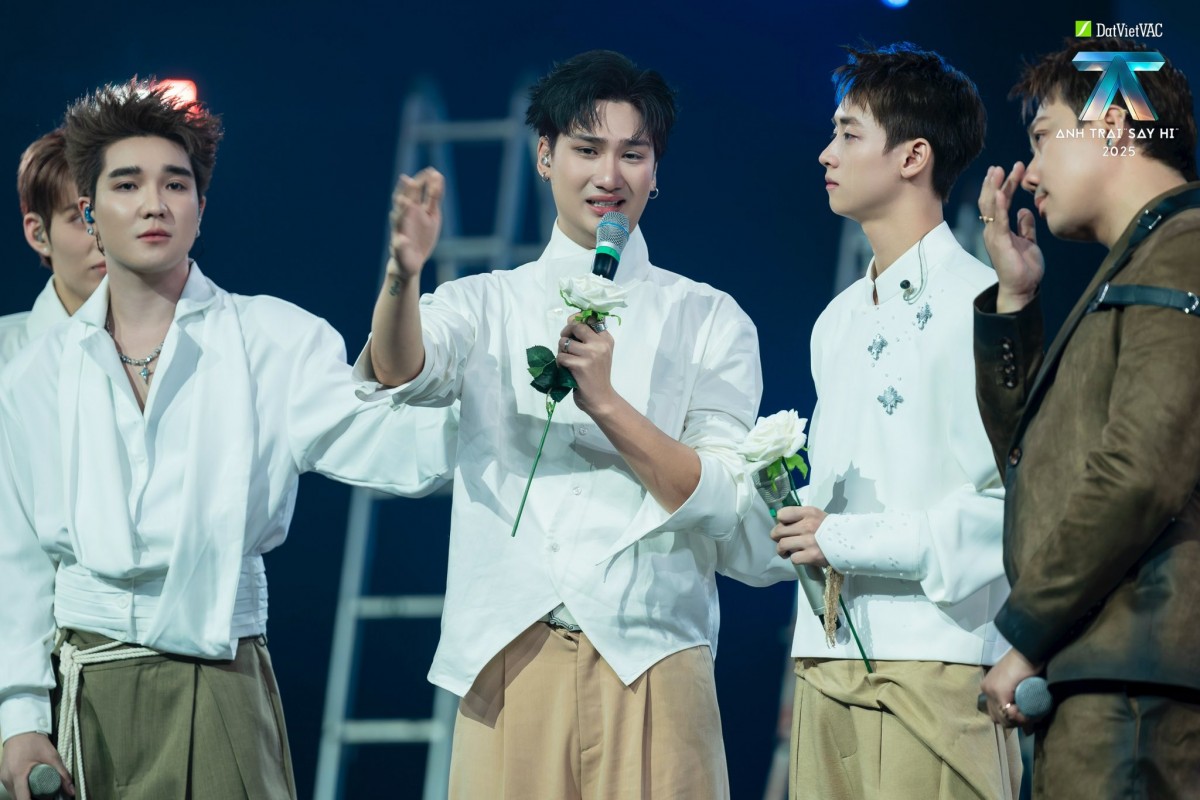 Chàng trai chỉ còn '30% thính lực' gây chú ý tại 'Anh Trai Say Hi' là ai?