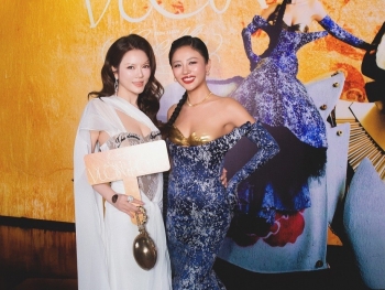 Lý Nhã Kỳ gây 'chấn động' tại sự kiện ra mắt MV 'Vườn hồng' của ca sĩ Văn Mai Hương