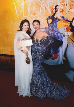 Lý Nhã Kỳ gây 'chấn động' tại sự kiện ra mắt MV 'Vườn hồng' của ca sĩ Văn Mai Hương