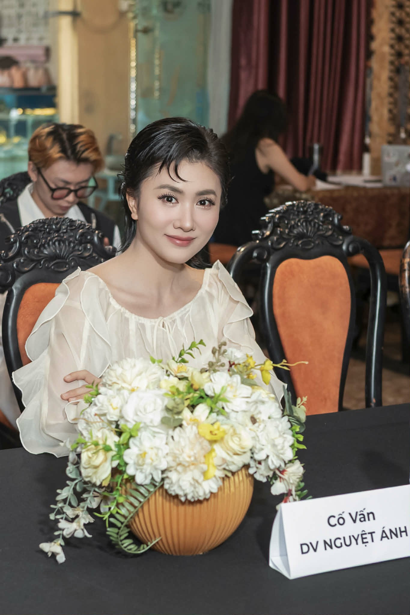 Dàn nghệ sĩ nổi tiếng cùng đạo diễn Bằng Phan casting diễn viên cho phim điện ảnh 'Nhà mồ'