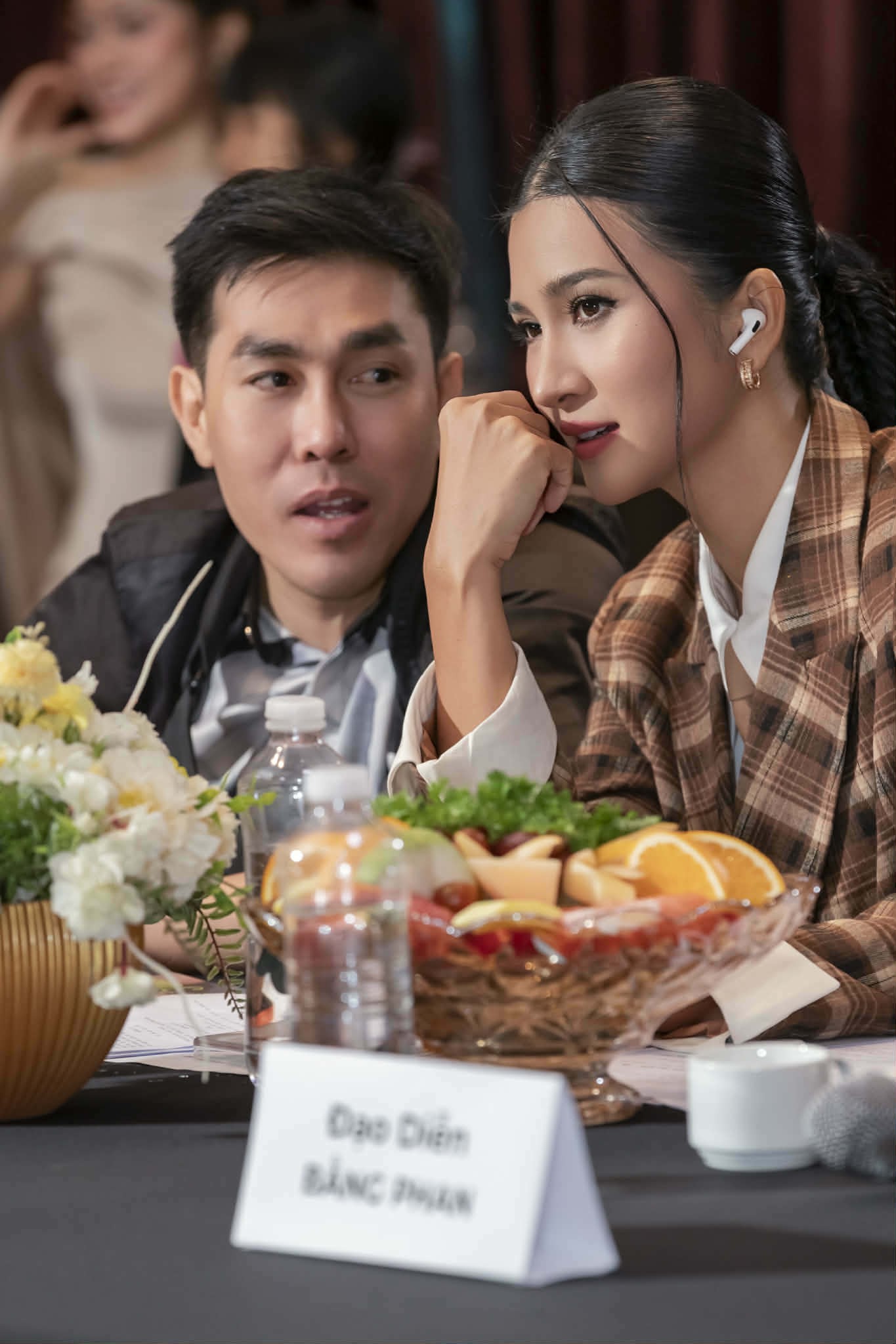 Dàn nghệ sĩ nổi tiếng cùng đạo diễn Bằng Phan casting diễn viên cho phim điện ảnh 'Nhà mồ'