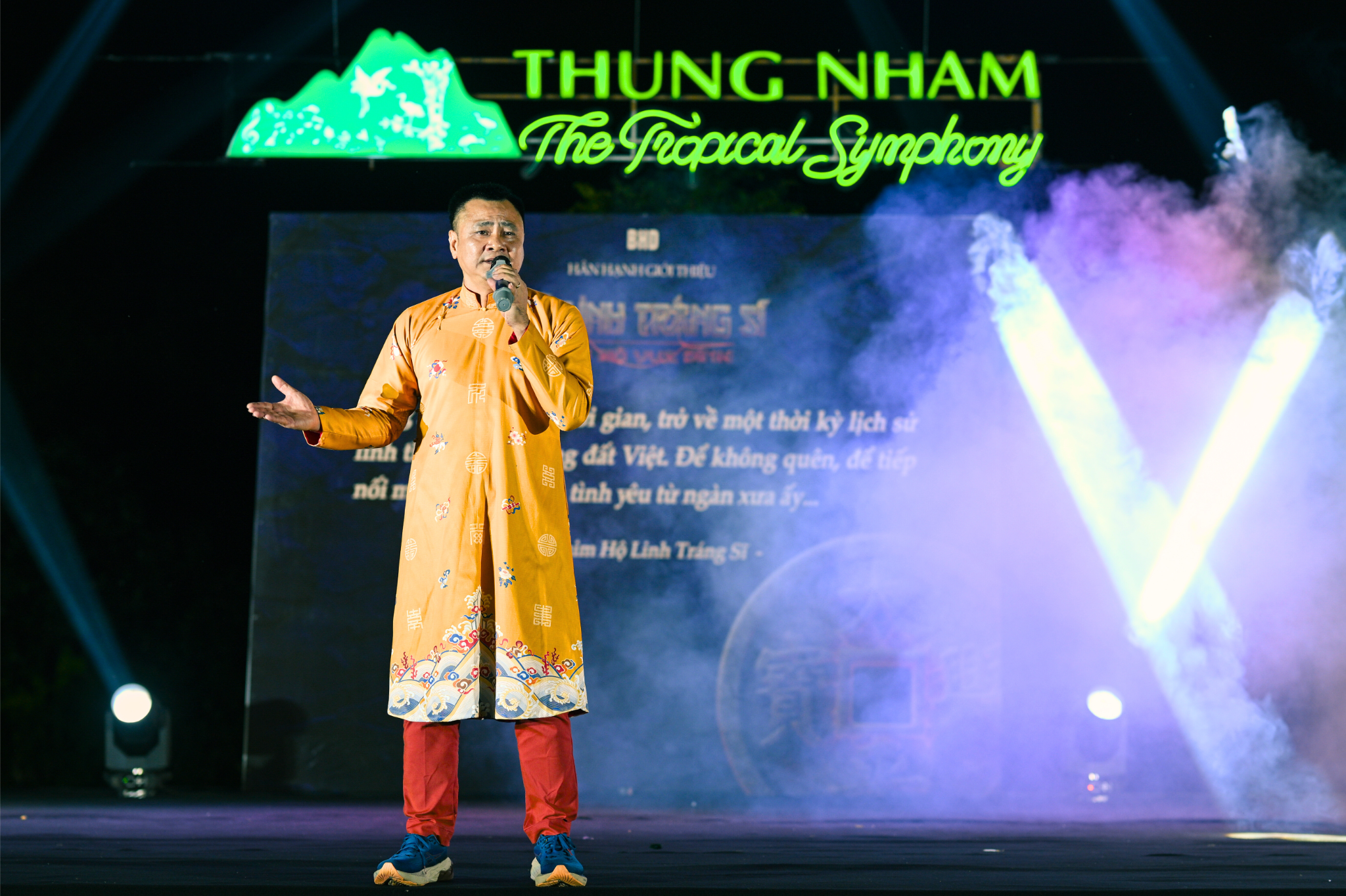 Ninh Bình đón đoàn phim 'Hộ linh tráng sĩ - Bí ẩn mộ vua Đinh' bằng lễ ra quân hoành tráng