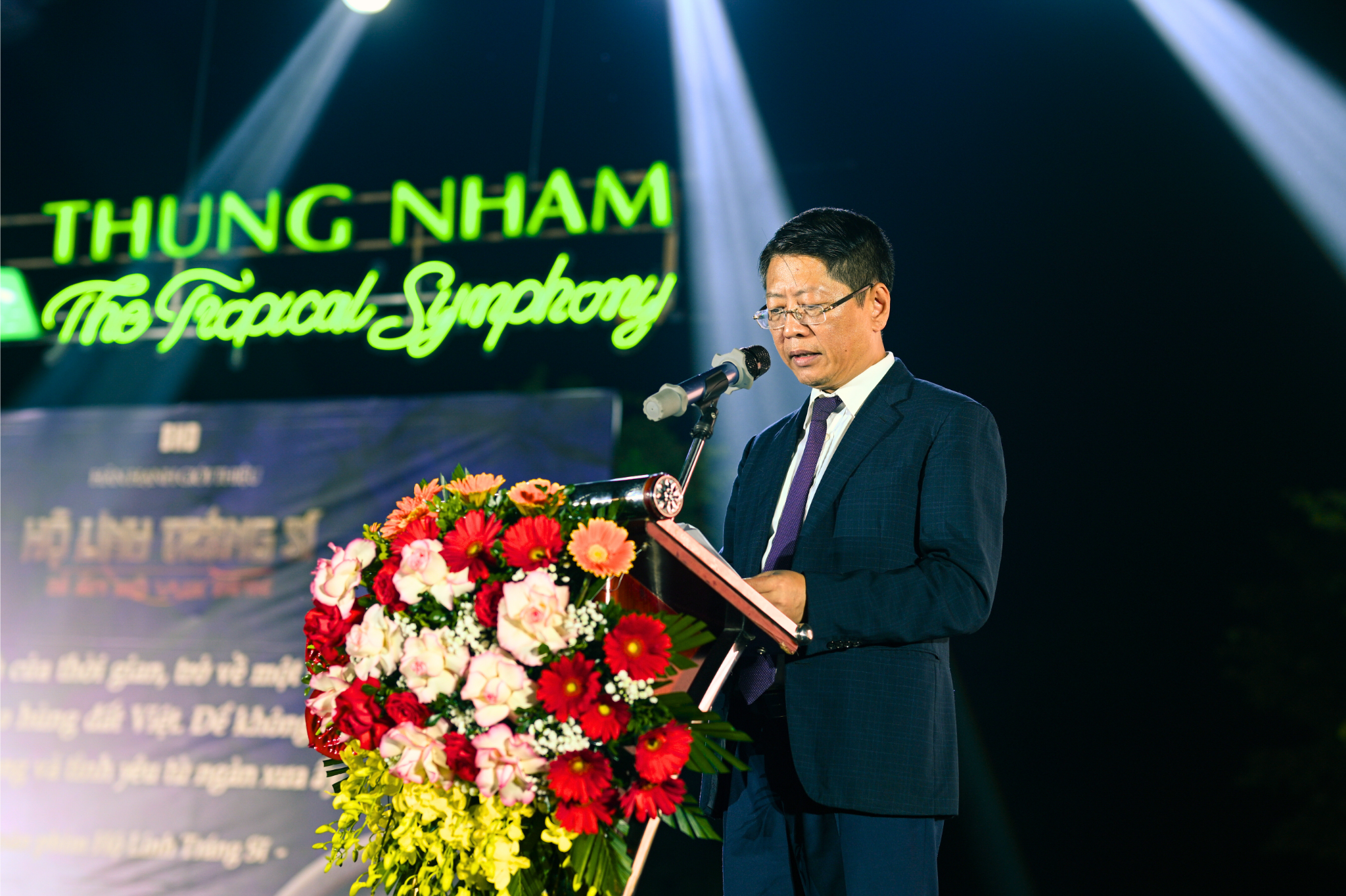 Ninh Bình đón đoàn phim 'Hộ linh tráng sĩ - Bí ẩn mộ vua Đinh' bằng lễ ra quân hoành tráng