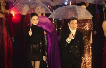 Á hậu 2 'Miss Earth Vietnam 2025' Linh Đan mở màn ấn tượng cho BST 'Chốn ấy' của Adrian Anh Tuấn tại Sa Pa