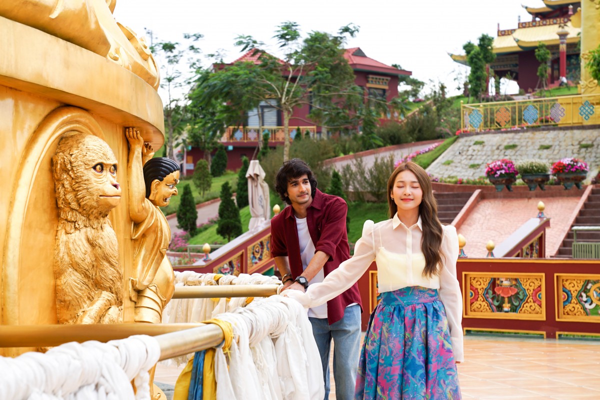 Bất ngờ với 'tình mới' điển trai của Khả Ngân trong phim tình cảm Việt - Ấn