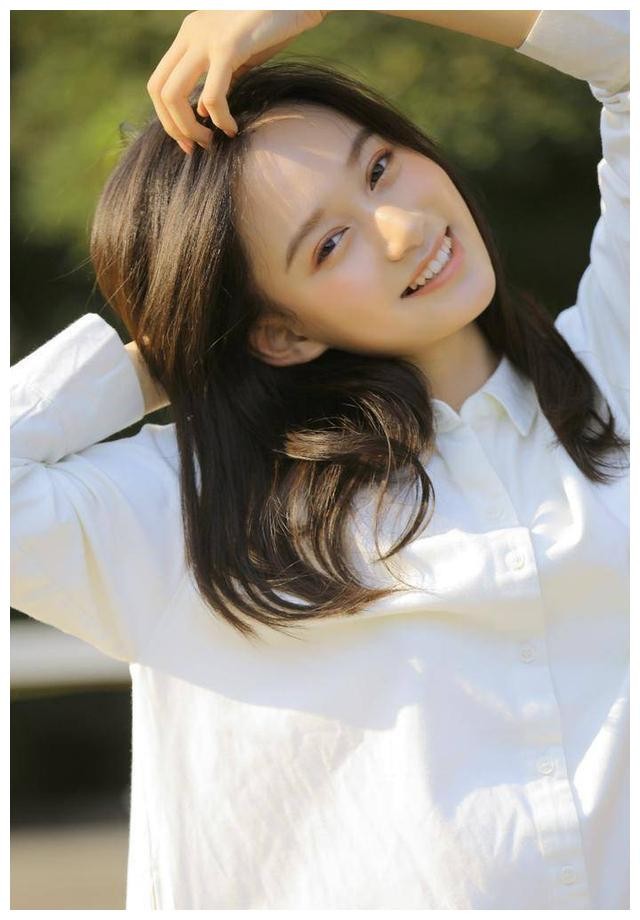 Hạ Mộng - hot girl khuynh đảo làng phim Hoa ngữ hiện giờ là ai?