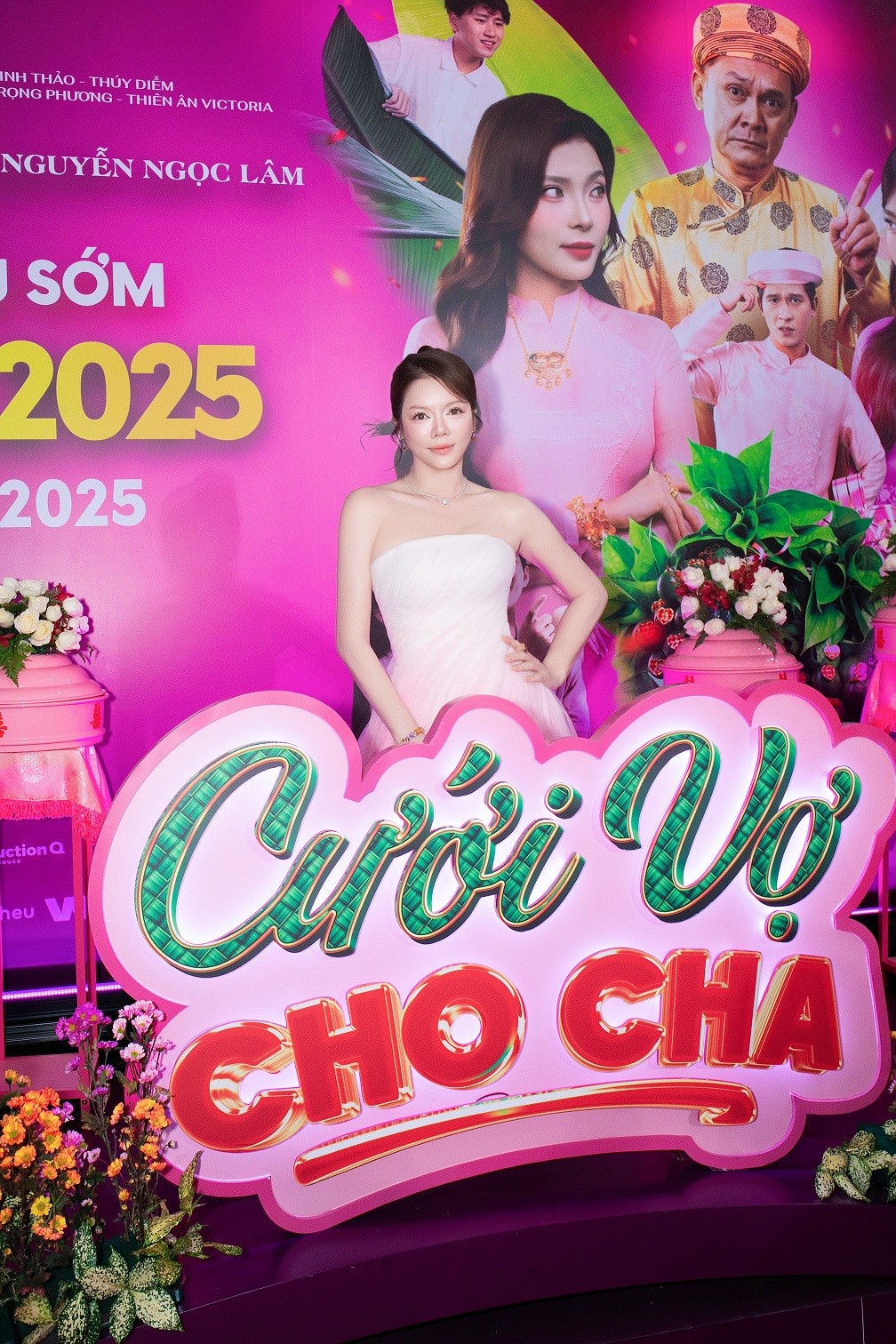 'Tiểu thư' Lý Nhã Kỳ nổi bần bật với sắc hồng nữ tính