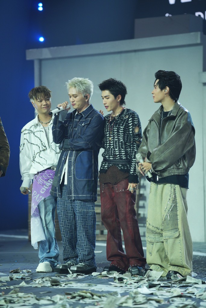 'Anh trai 'Say Hi' 2025' tập 11: Anh trai B Ray biến nỗi đau thành âm nhạc, team Vũ Cát Tường hứa hẹn tạo cú nổ mới tại Live Stage 4