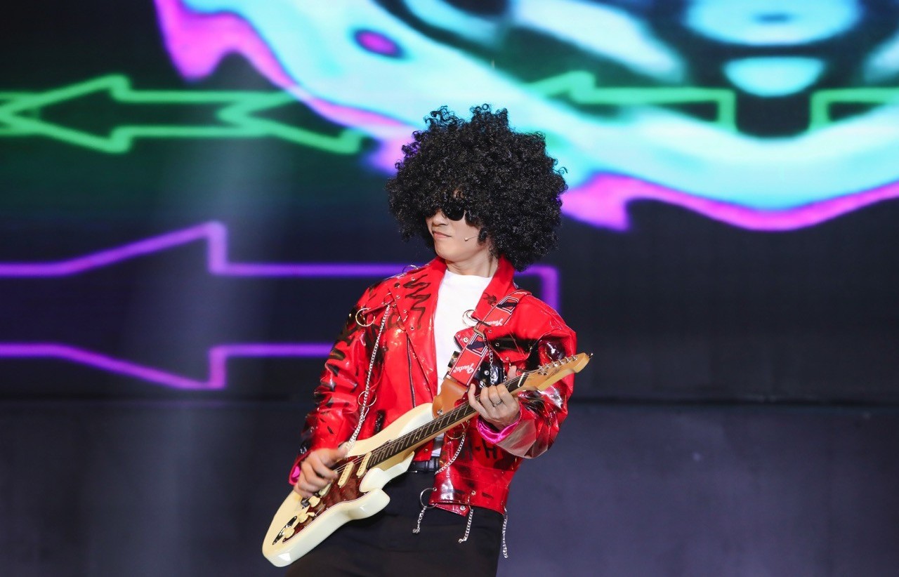 'Tình Bolero 2025': Hái Gia Liu bất ngờ xin lỗi ca sĩ Ngọc Sơn vì 'phá' ca khúc 'Giận hờn 2'