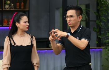 Nghệ sĩ Đình Toàn hóa nhân viên thử việc lâu năm trong 'Tám công sở - Tổ phản hồi 404'