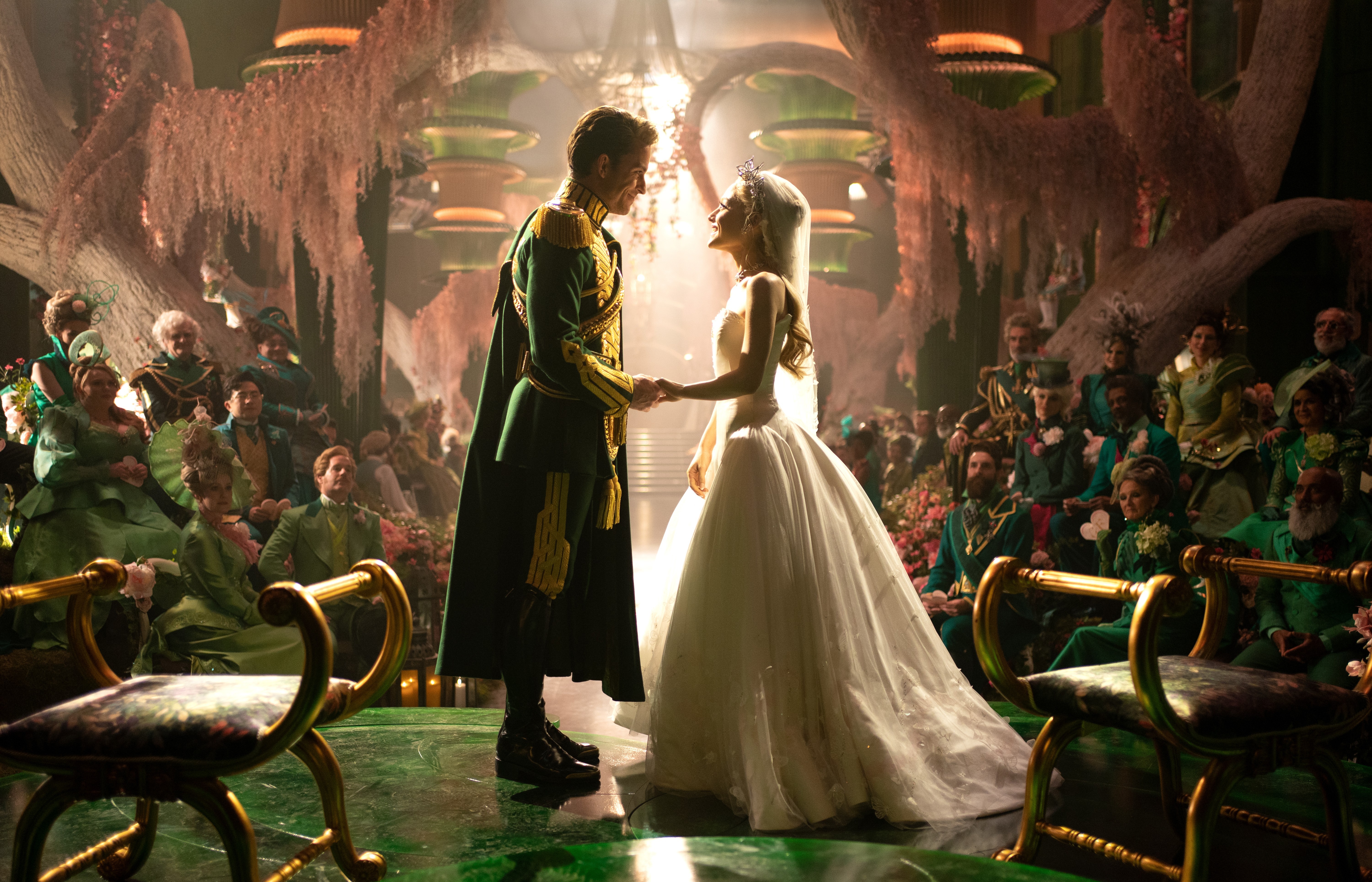 Sức hút đáng kinh ngạc của 'Wicked: Phần 2' chưa chiếu đã gây bão phòng vé, hé lộ hậu trường được đầu tư khủng