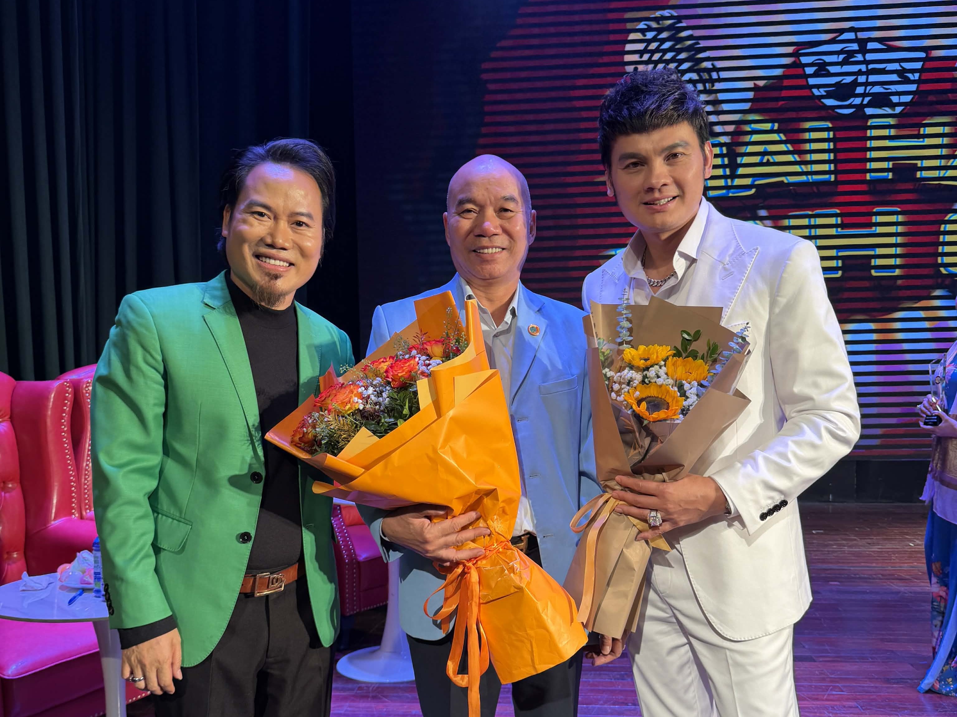 NSƯT Kim Tiểu Long về nước, bất ngờ làm giám khảo 'Hài hát tình ca'