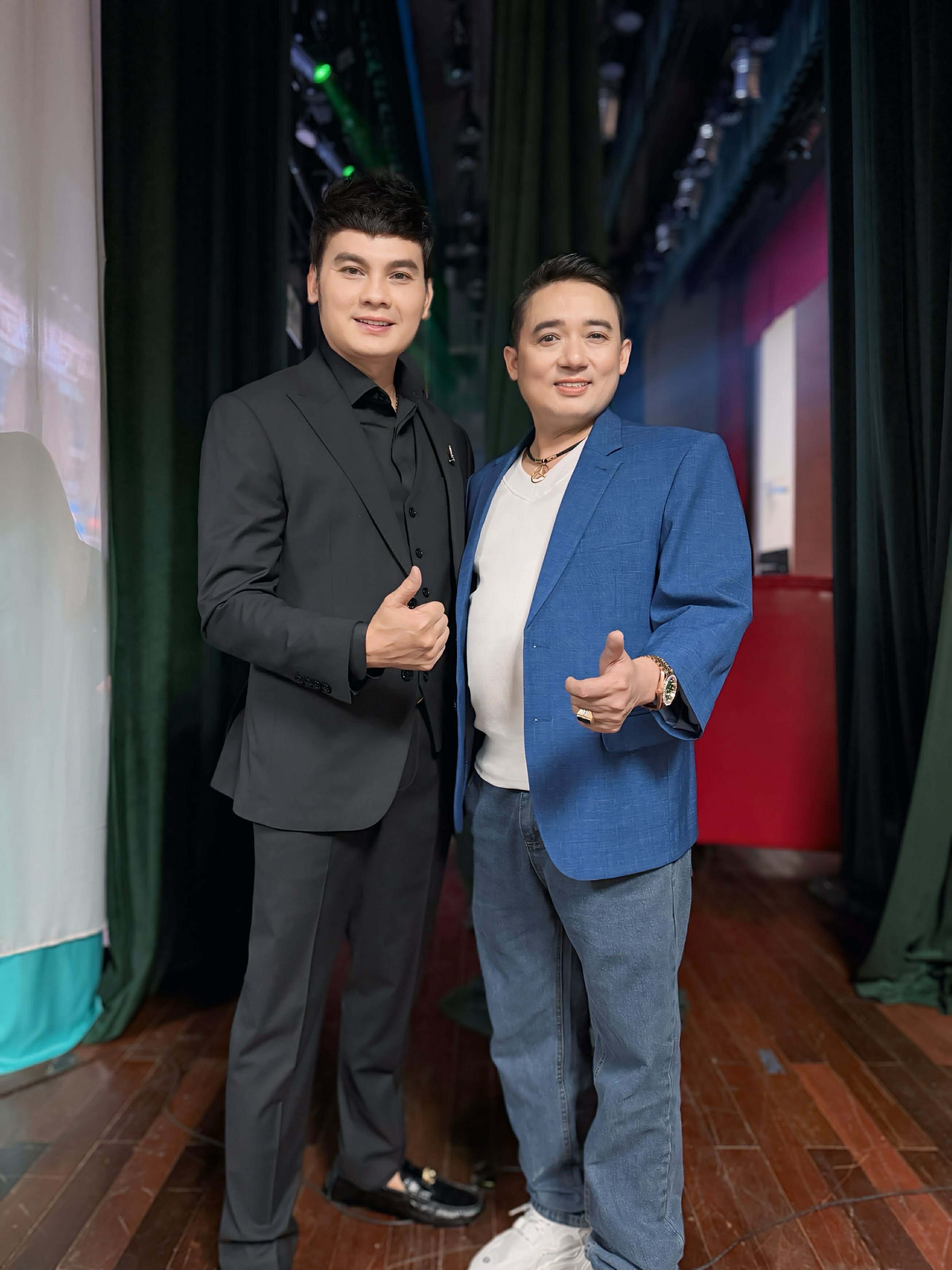 NSƯT Kim Tiểu Long về nước, bất ngờ làm giám khảo 'Hài hát tình ca'