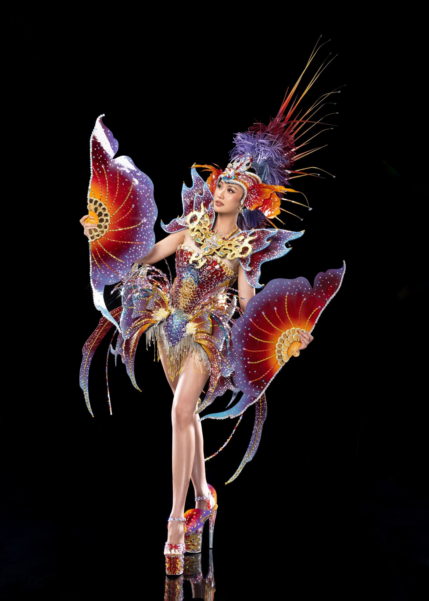 Hoa hậu Phương Linh chính thức nhận sash đại diện Việt Nam tham dự 'Miss Cosmo 2025'