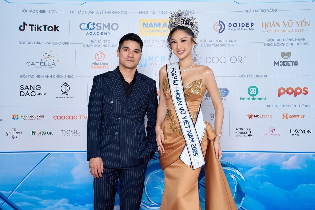 Hoa hậu Phương Linh chính thức nhận sash đại diện Việt Nam tham dự 'Miss Cosmo 2025'