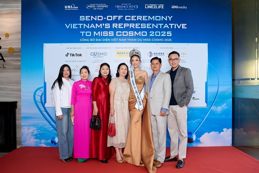 Hoa hậu Phương Linh chính thức nhận sash đại diện Việt Nam tham dự 'Miss Cosmo 2025'