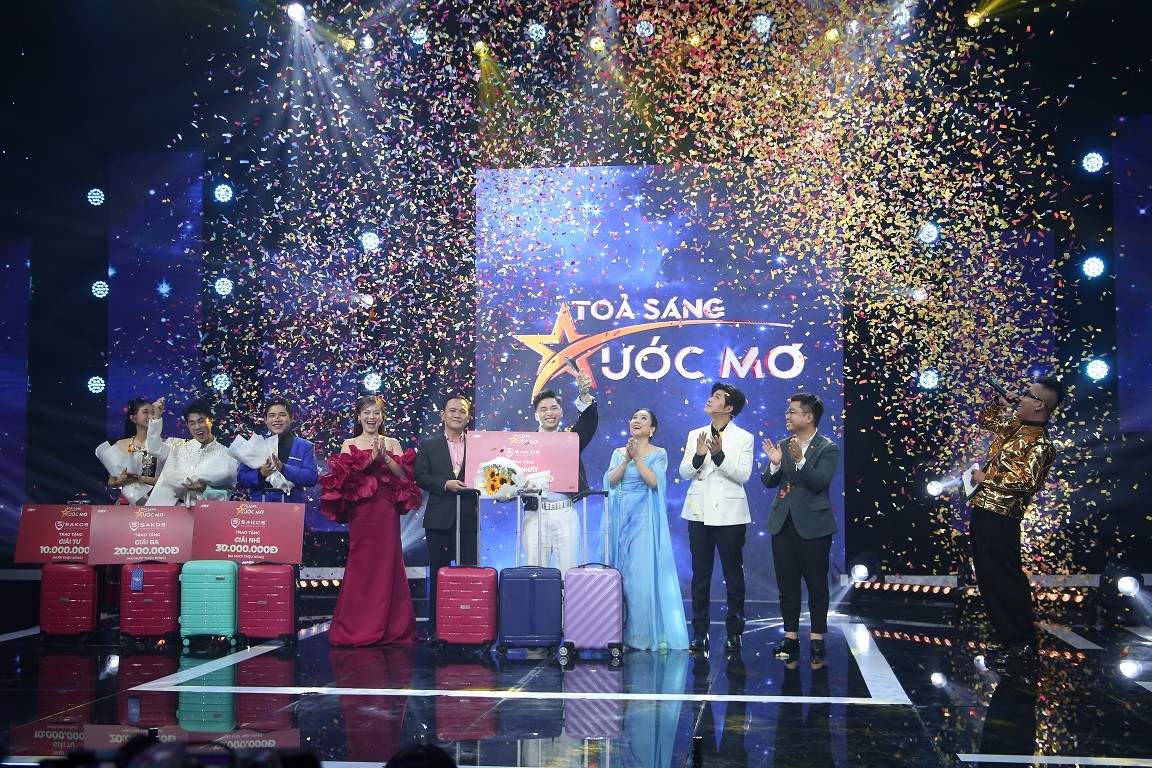 Hoàng Thái: Từ thí sinh từng bị ban giám khảo 'quên tên' đến chiến thắng giải Quán quân 'Tỏa sáng ước mơ' mùa 4