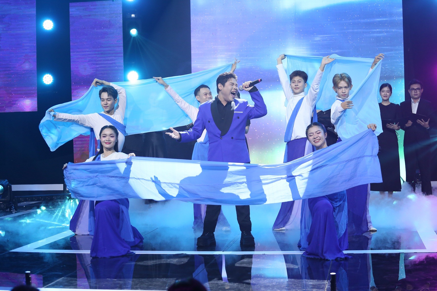 Hoàng Thái: Từ thí sinh từng bị ban giám khảo 'quên tên' đến chiến thắng giải Quán quân 'Tỏa sáng ước mơ' mùa 4