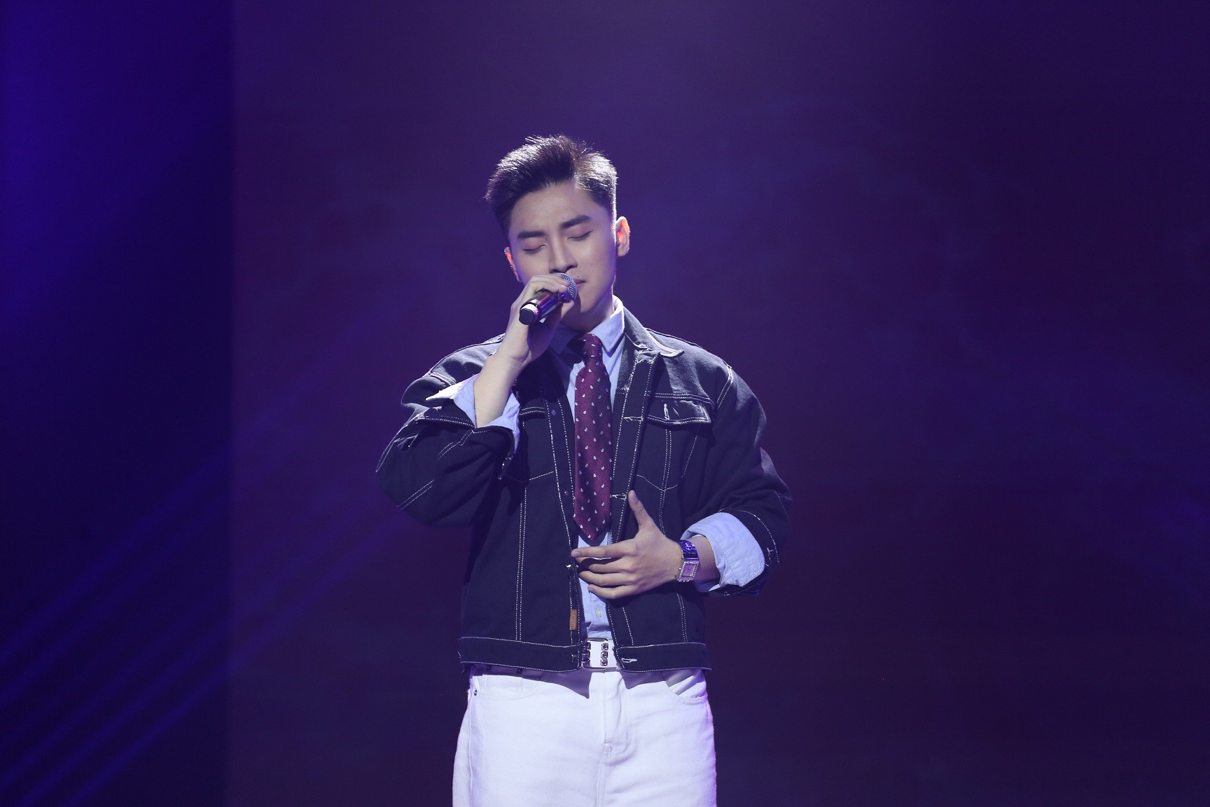 Hoàng Thái: Từ thí sinh từng bị ban giám khảo 'quên tên' đến chiến thắng giải Quán quân 'Tỏa sáng ước mơ' mùa 4