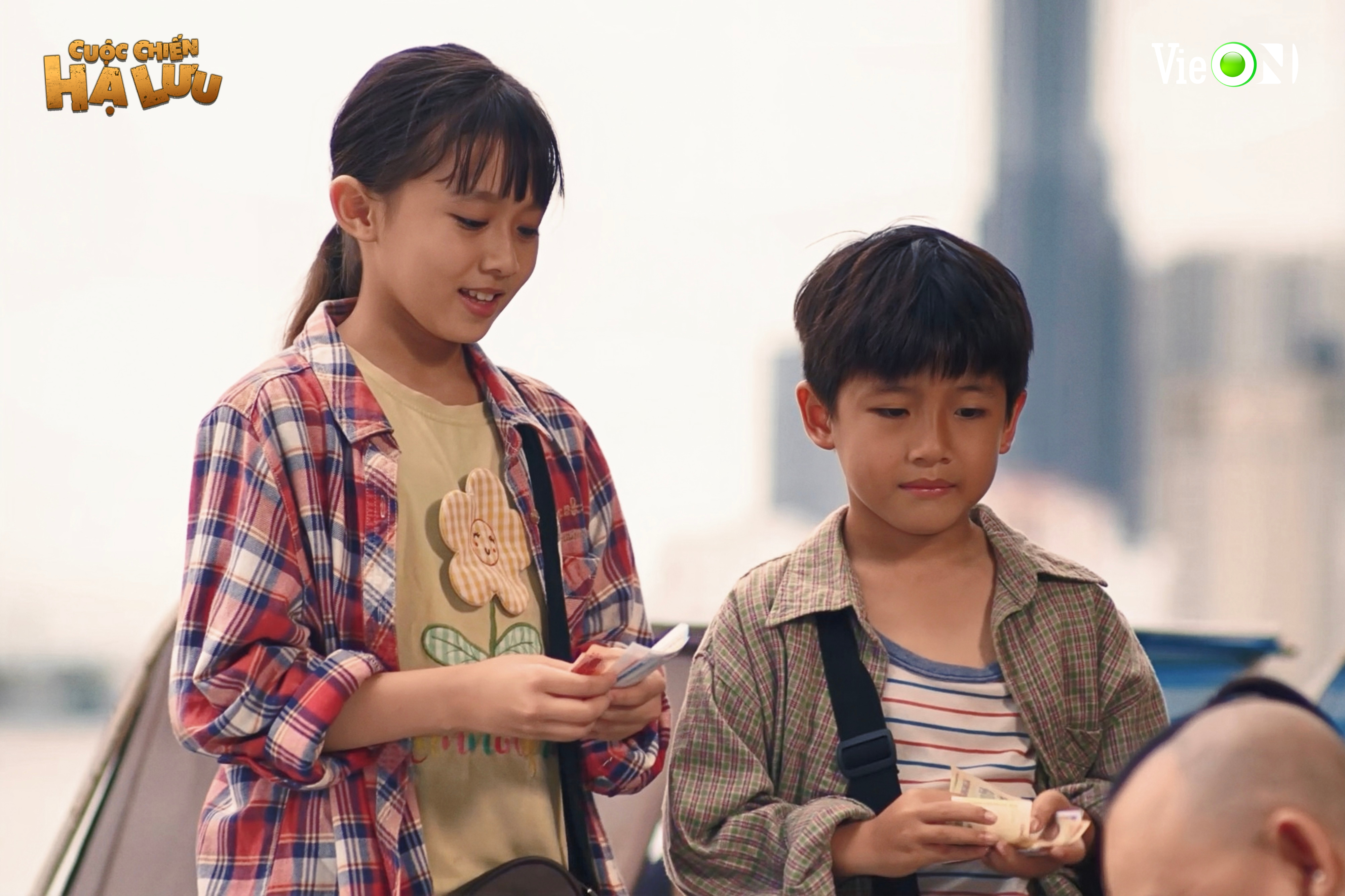 Thái Hòa xót cho 2 sao nhí trong 'Cuộc chiến hạ lưu'