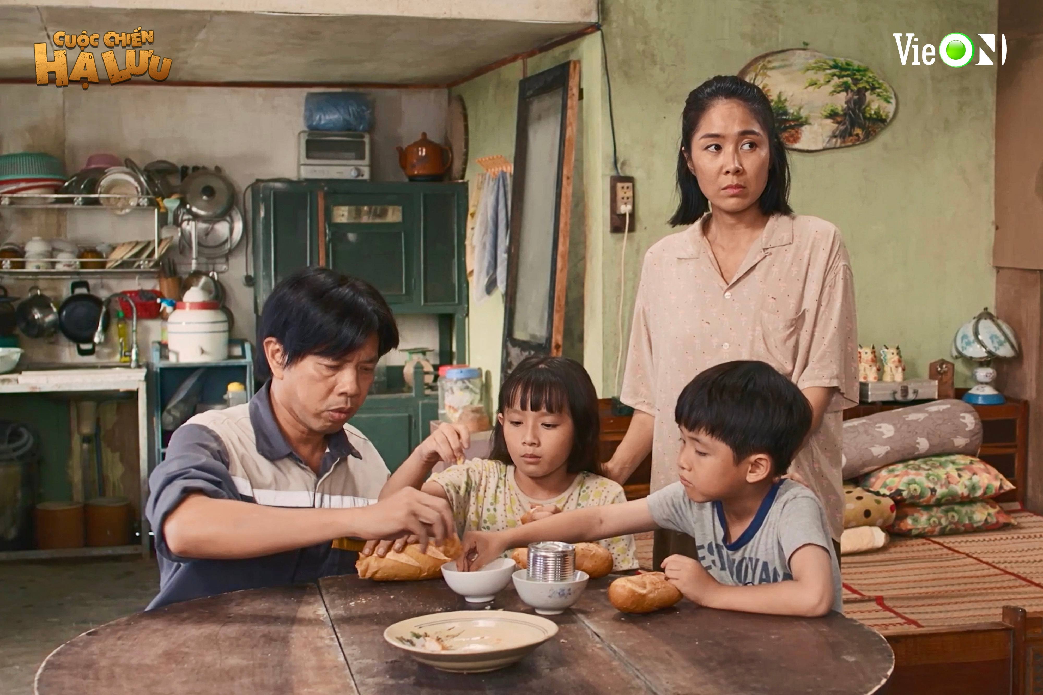 Thái Hòa xót cho 2 sao nhí trong 'Cuộc chiến hạ lưu'