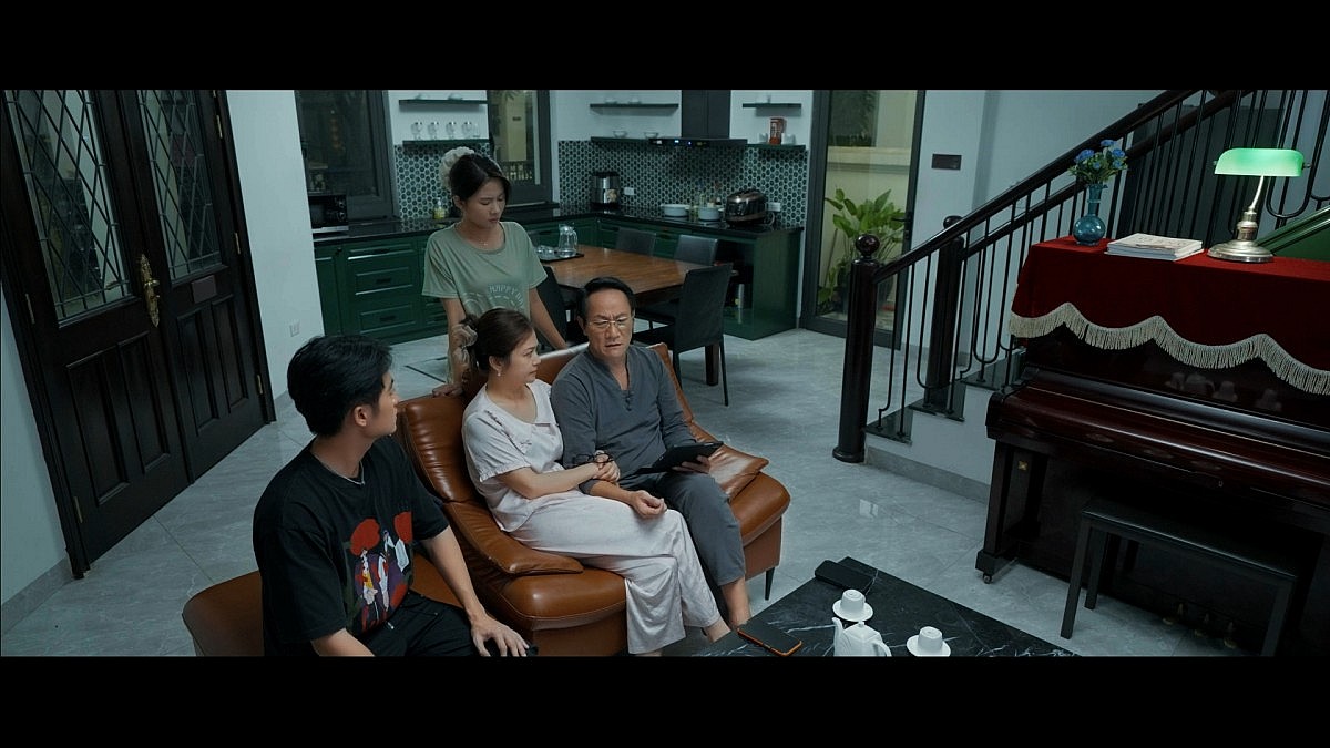 NSƯT Hoàng Hải và NSƯT Kiều Anh: Lần đầu đóng cặp vợ chồng bất ổn ăn ý đến bất ngờ