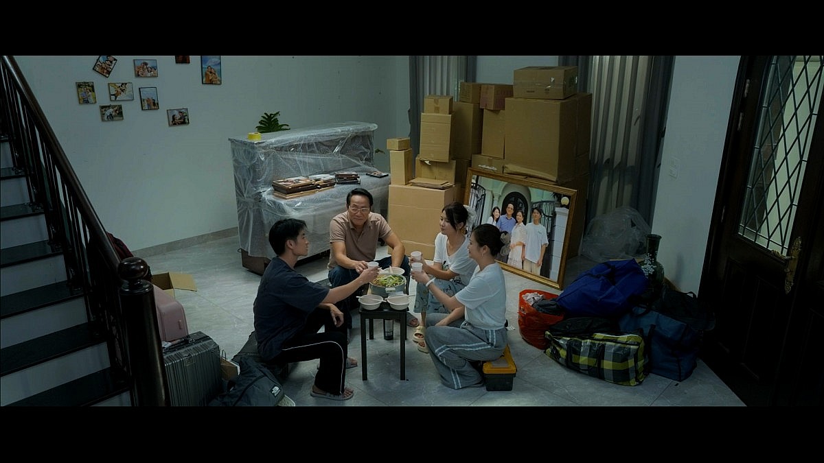 NSƯT Hoàng Hải và NSƯT Kiều Anh: Lần đầu đóng cặp vợ chồng bất ổn ăn ý đến bất ngờ