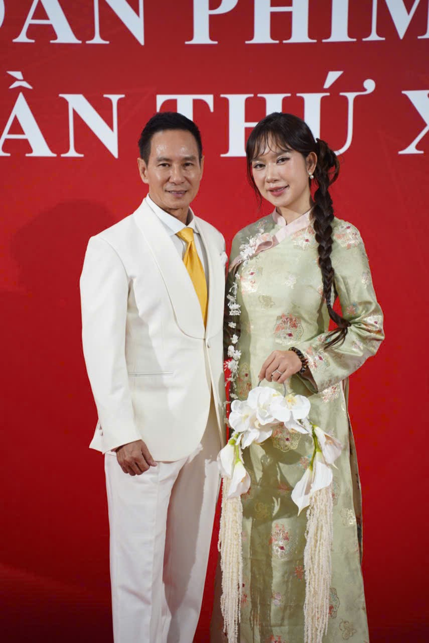 Sao Việt đổ bộ tại thảm đỏ bế mạc Liên hoan phim Việt Nam lần thứ 24