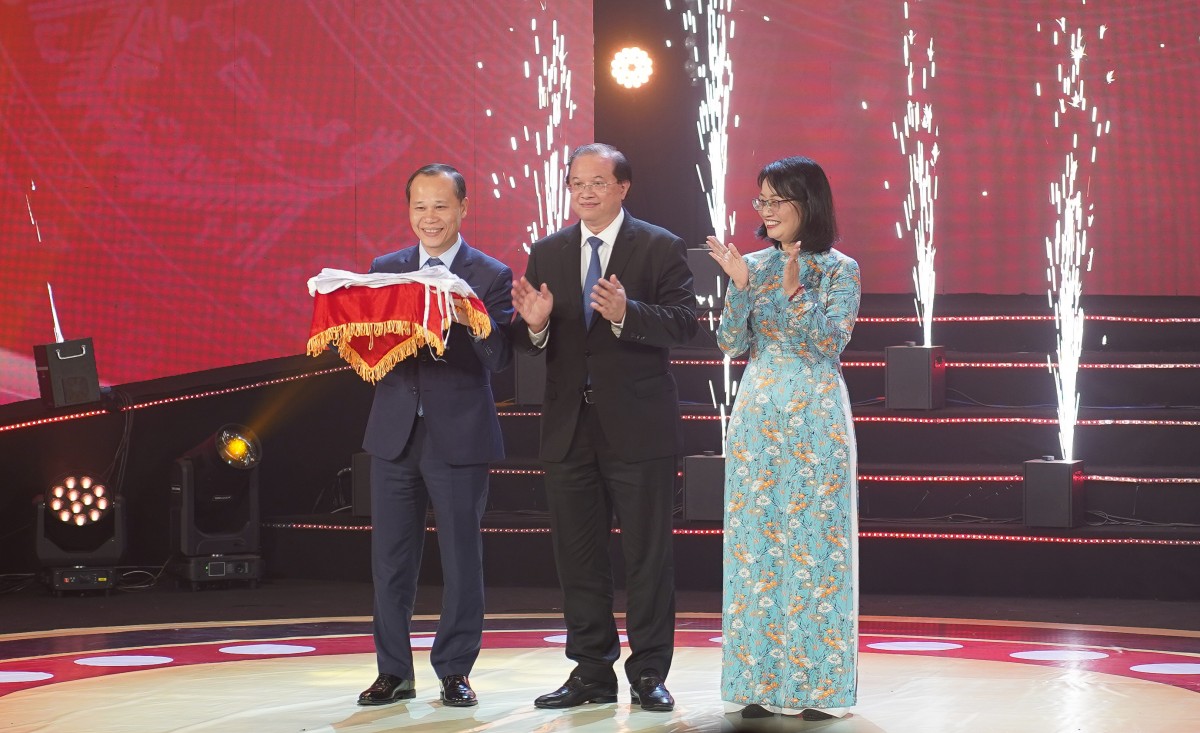 Mưa đỏ lên ngôi cao nhất tại Liên hoan phim Việt Nam lần thứ 24