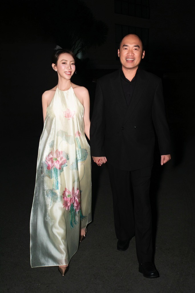 Thu Trang nhận giải Đạo diễn phim truyện đầu tay xuất sắc: Tôi dám bước ra khỏi vùng an toàn và may mắn là không bị ngã đau!