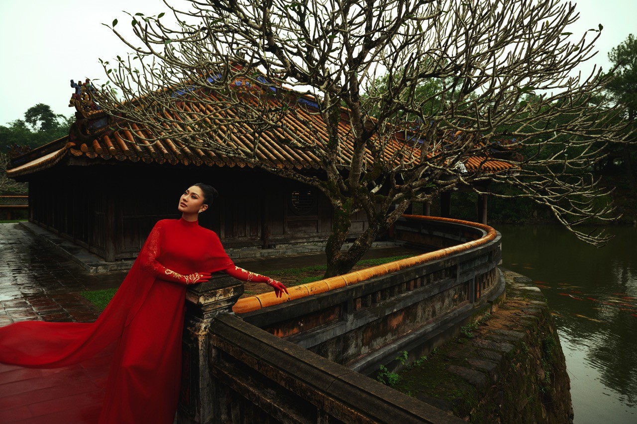 NTK Lê Thanh Hòa và đạo diễn Long Kan đồng hành cùng show thời trang 'Hello Cosmo From Vietnam' mùa 2 tại Huế