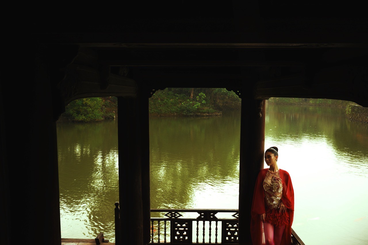 NTK Lê Thanh Hòa và đạo diễn Long Kan đồng hành cùng show thời trang 'Hello Cosmo From Vietnam' mùa 2 tại Huế