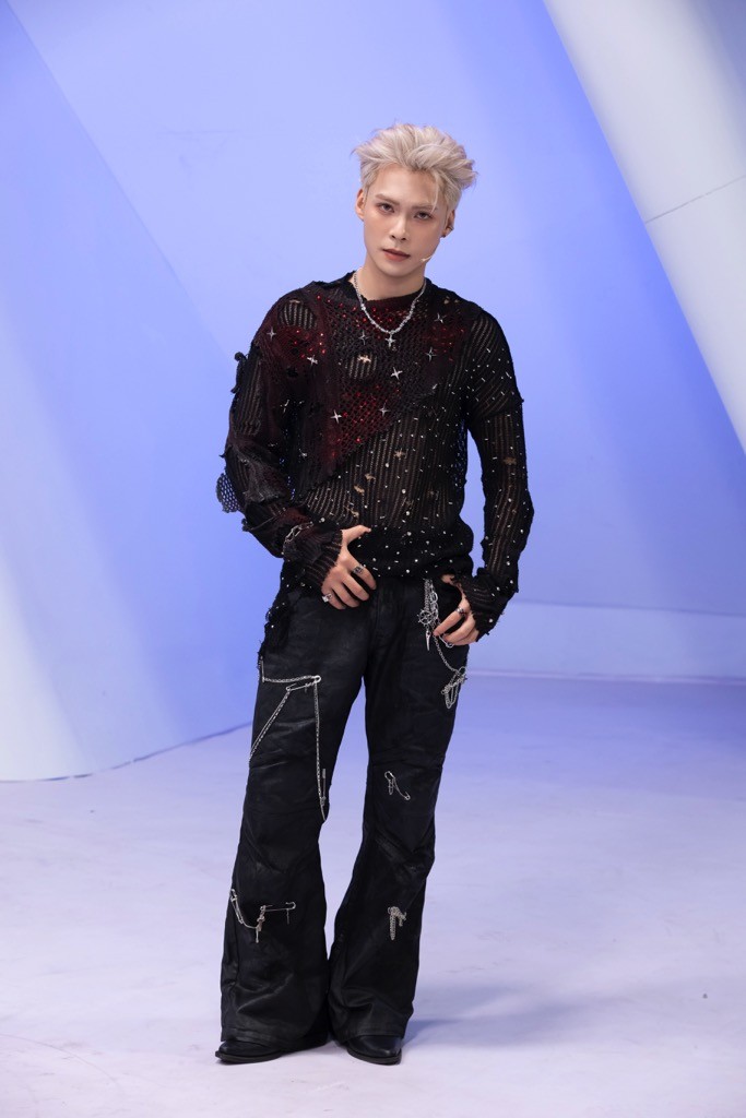 'Anh trai 'Say Hi' 2025' tập 12: Anh trai buitruonglinh khát khao ánh đèn sân khấu, Anh trai OgeNus mang lời tâm sự của MC Trấn Thành vào bài solo