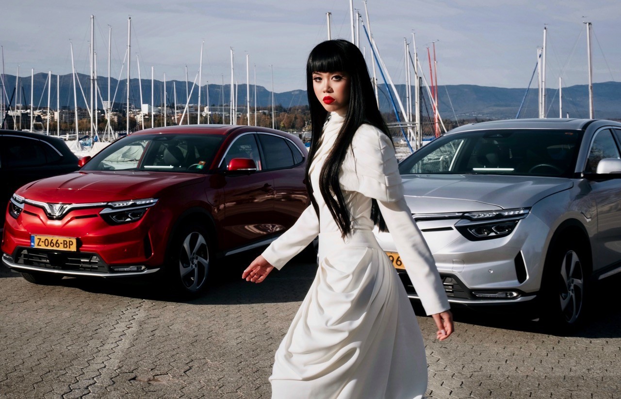 Jessica Minh Anh trong hành trình 'Chuyển động cùng thời trang cao cấp' giữa núi rừng Thụy Sĩ