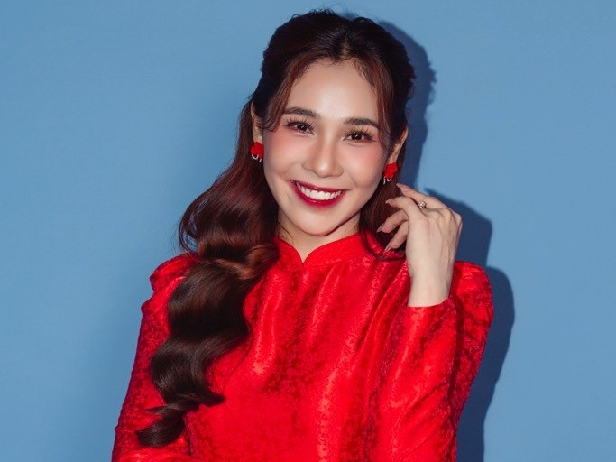 'Người hát tình ca': Cô giáo xinh đẹp nhận cơn mưa lời khen từ ca nhạc sĩ Sỹ Luân