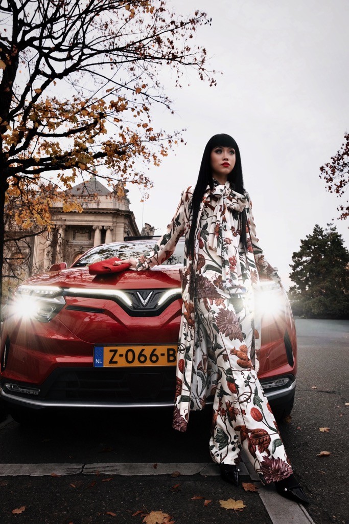 Jessica Minh Anh trong hành trình 'Chuyển động cùng thời trang cao cấp' giữa núi rừng Thụy Sĩ