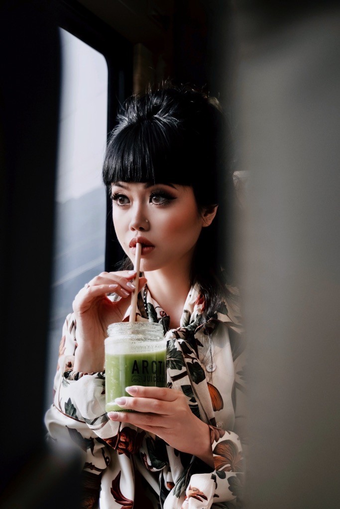 Jessica Minh Anh trong hành trình 'Chuyển động cùng thời trang cao cấp' giữa núi rừng Thụy Sĩ