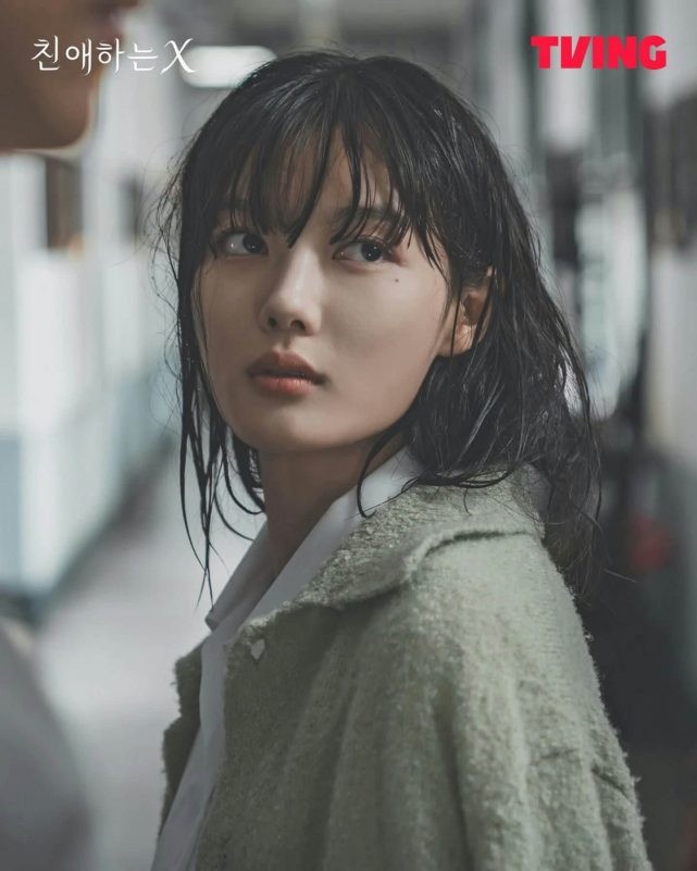 'Em gái quốc dân' Kim Yoo Jung lột xác thành phản diện thế hệ mới trong 'Dear X'