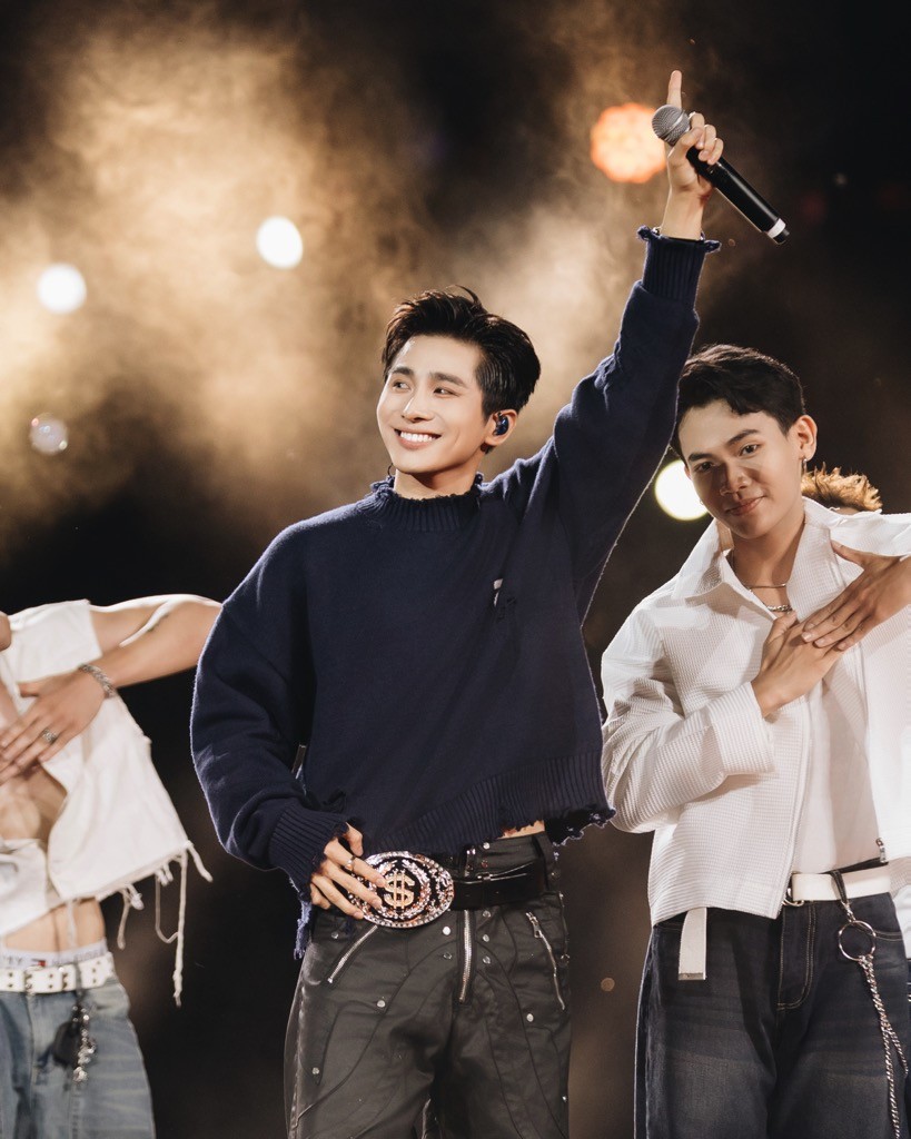 Jsol biến sân khấu 'MBillion' thành 'vũ trụ mèo hồng': 4 tuần để hoàn thiện sân khấu 45 phút chuẩn mini-concert đa giác quan