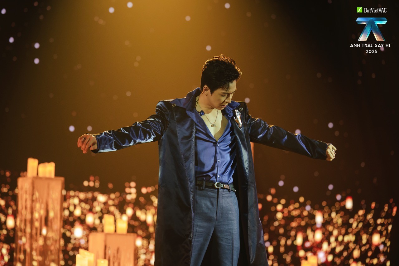 Ngô Kiến Huy bất ngờ tiết lộ Hieuthuahai là người đứng sau trong vòng chung kết 'Anh trai 'Say Hi'