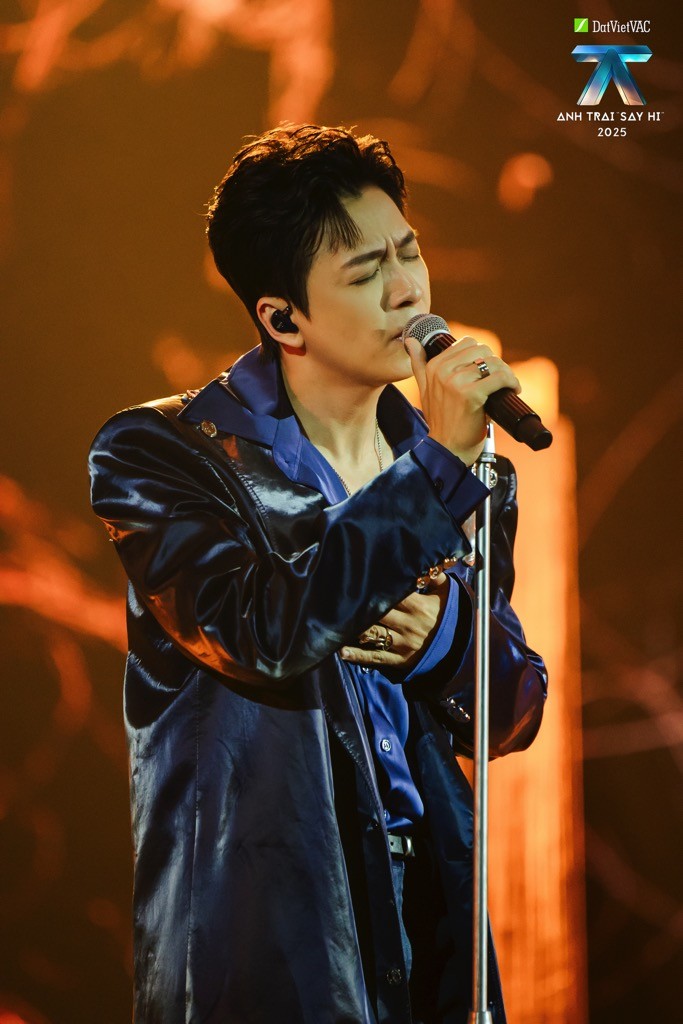 Ngô Kiến Huy bất ngờ tiết lộ Hieuthuahai là người đứng sau trong vòng chung kết 'Anh trai 'Say Hi'