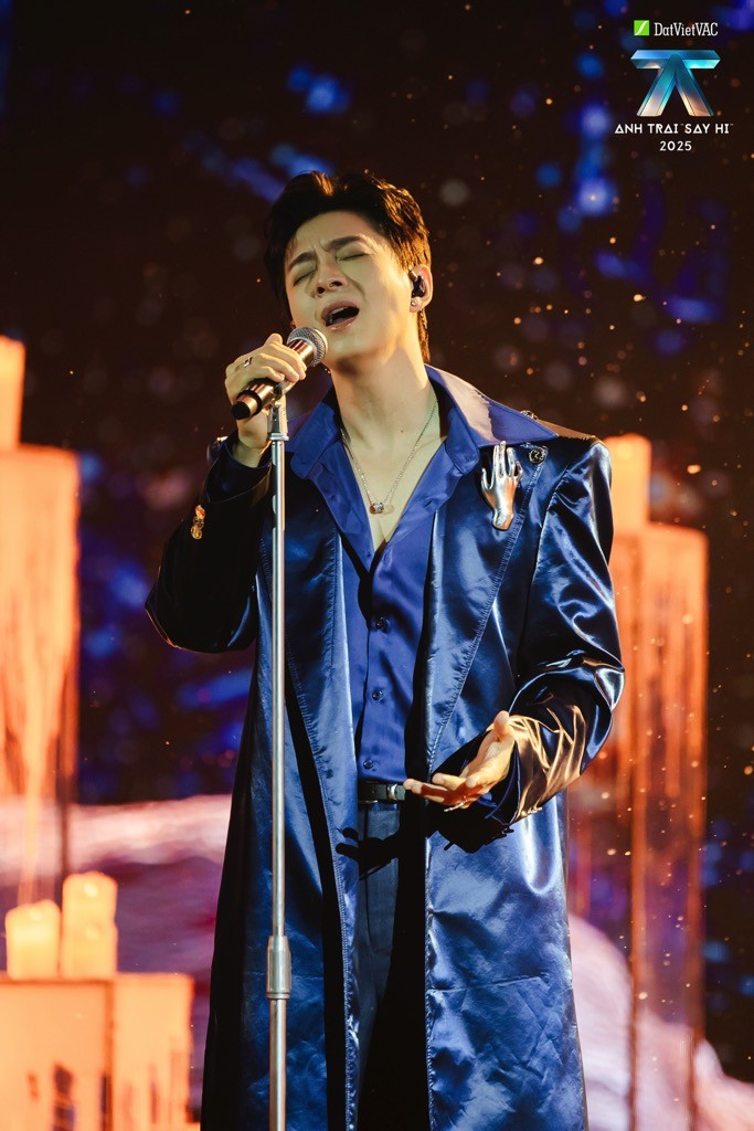 Ngô Kiến Huy bất ngờ tiết lộ Hieuthuahai là người đứng sau trong vòng chung kết 'Anh trai 'Say Hi'