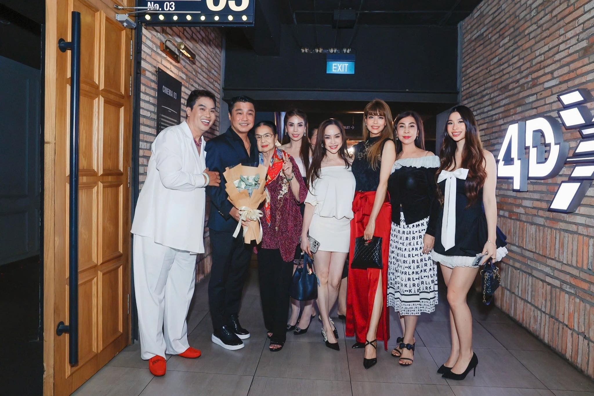 Lý Hương xem phim điện ảnh hôm nay nhớ gì về thời hoàng kim?