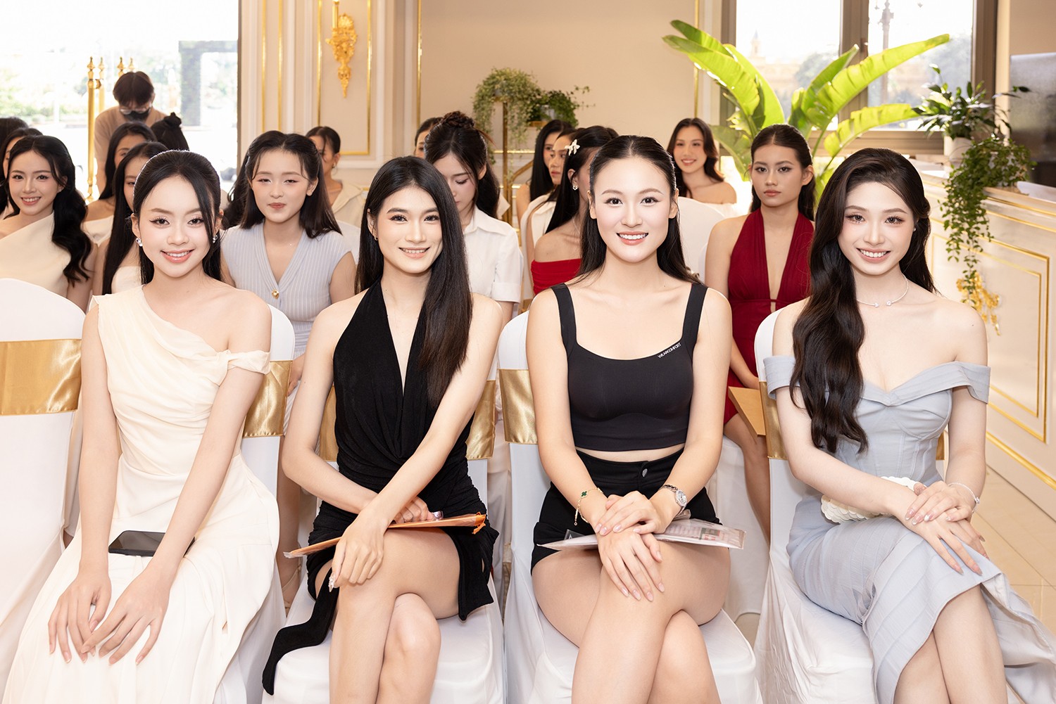 Thí sinh 'Miss World Vietnam 2025' gây sốt với trình độ ngoại ngữ, học vấn ấn tượng